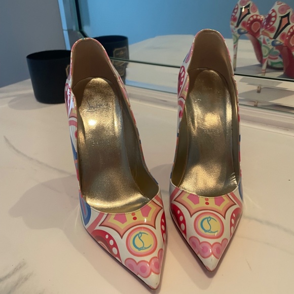 CHRISTIAN LOUBOUTIN HOT CHICK 100 MULTICOLOR PATENT LEATHER PUMPS SZ 39.5 - Picture 2 of 3